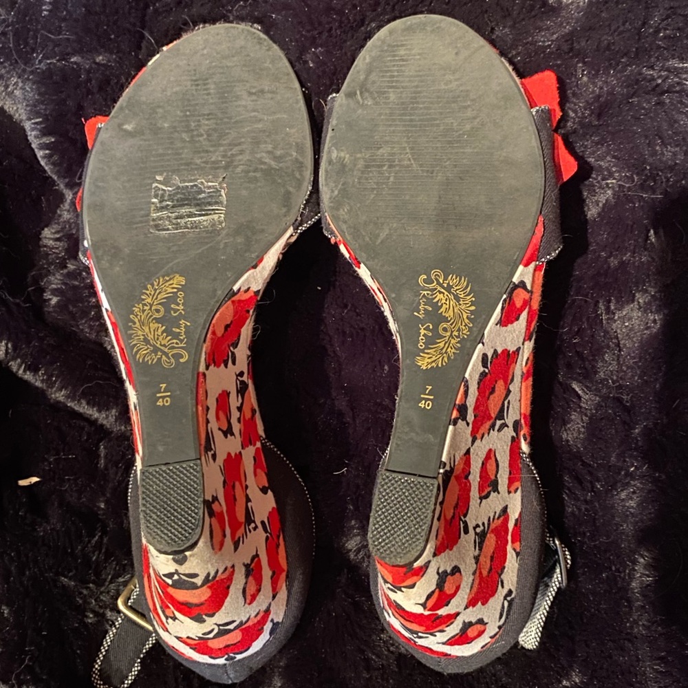 Ruby Shoo Floral Wedges, size 10 - Picture 5 of 6